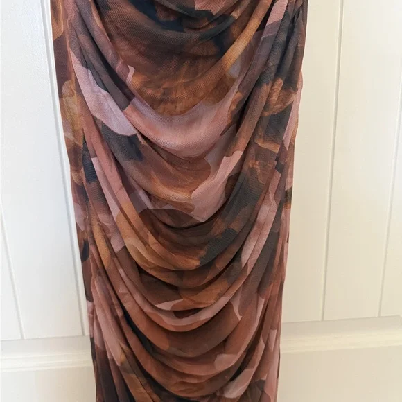 NWT - Showpo Rosalez Midi Brown Bodycon Ruched Dress - Size 8 - Picture 5 of 9